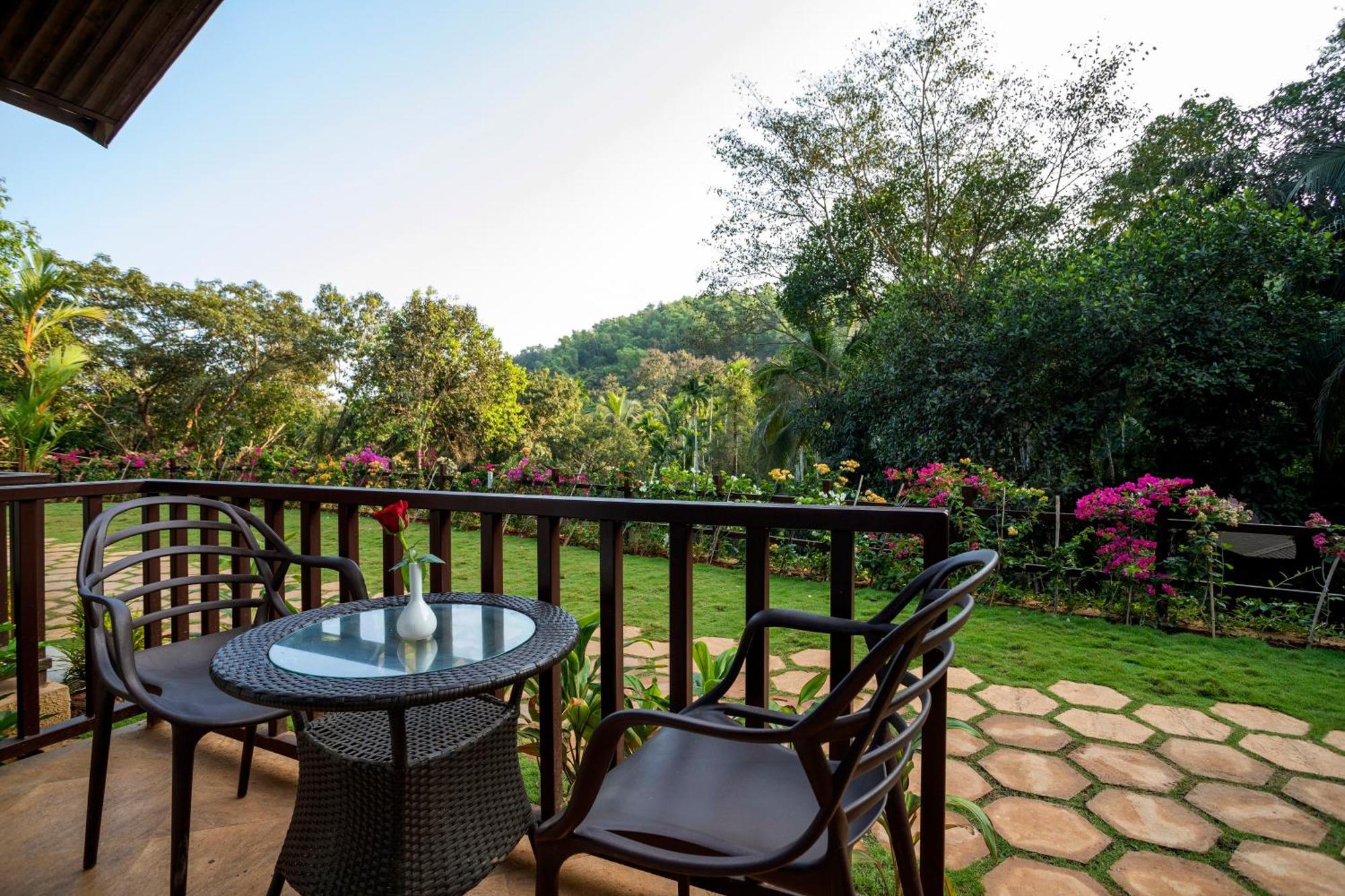 فندق Stone Wood Premier Gokarna جوكارنا المظهر الخارجي الصورة