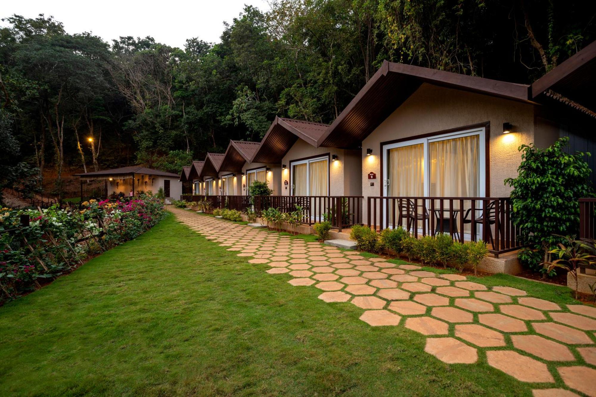 فندق Stone Wood Premier Gokarna جوكارنا المظهر الخارجي الصورة