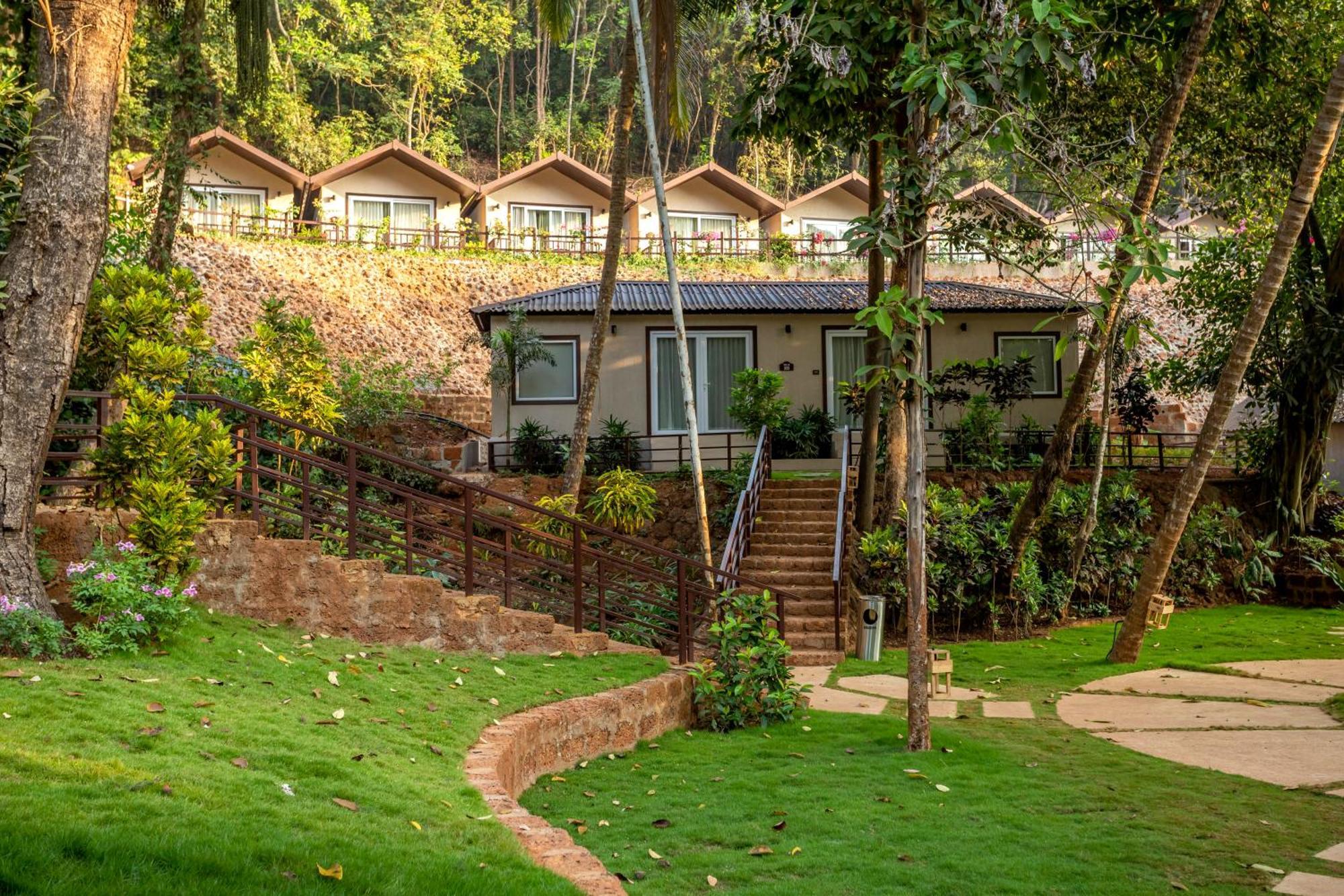 فندق Stone Wood Premier Gokarna جوكارنا المظهر الخارجي الصورة