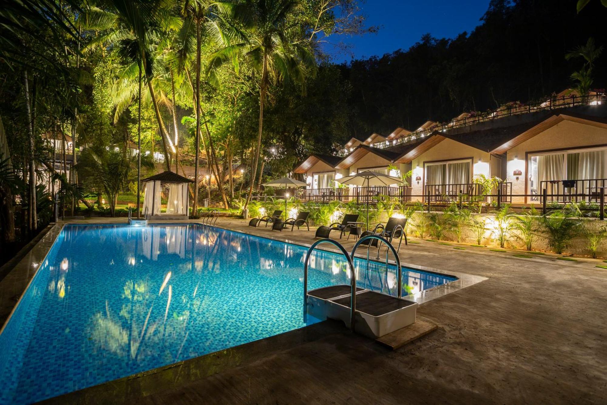 فندق Stone Wood Premier Gokarna جوكارنا المظهر الخارجي الصورة