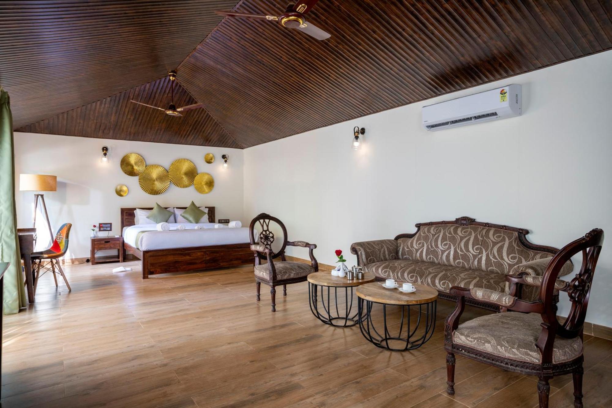 فندق Stone Wood Premier Gokarna جوكارنا المظهر الخارجي الصورة