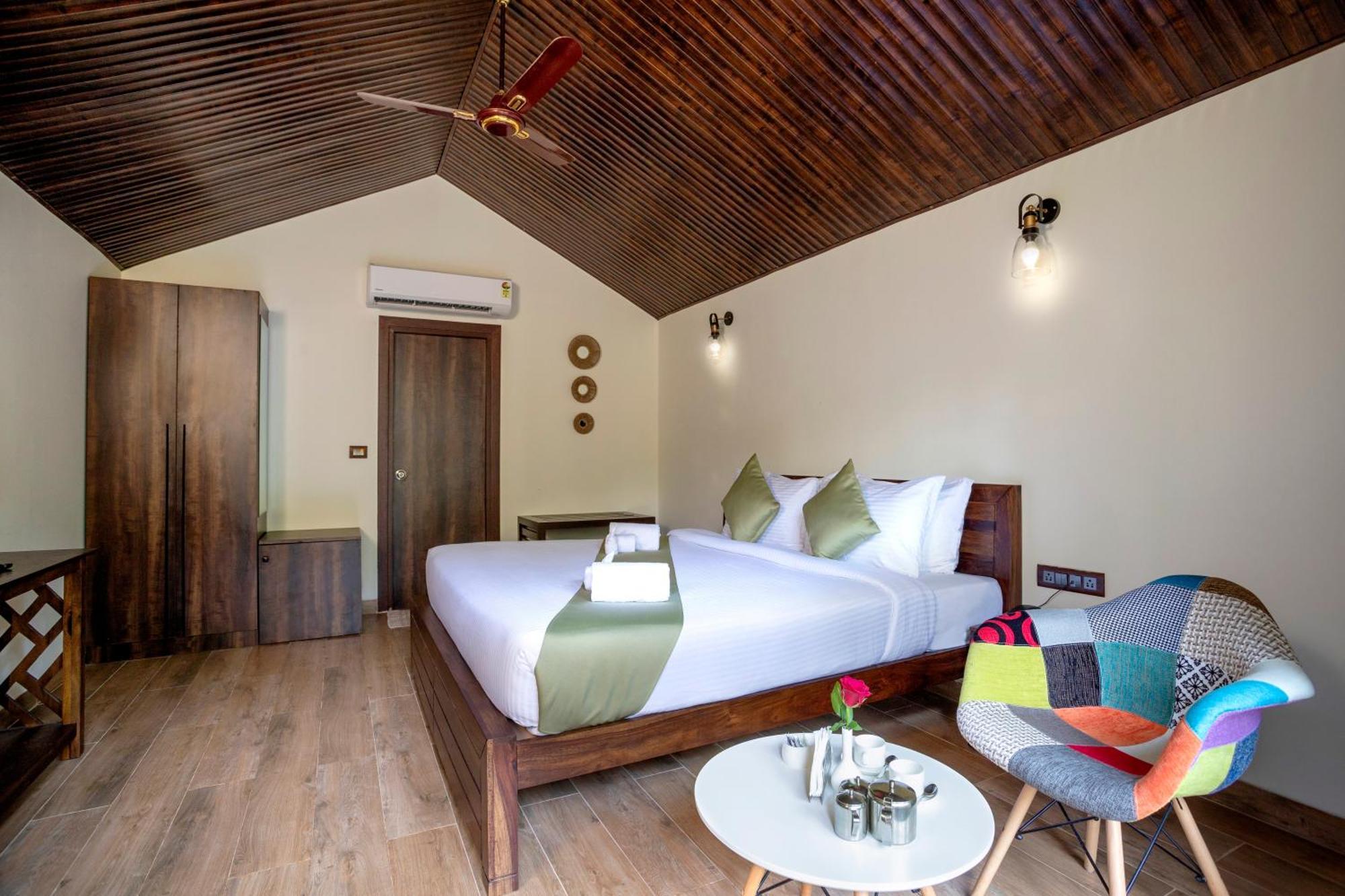 فندق Stone Wood Premier Gokarna جوكارنا المظهر الخارجي الصورة