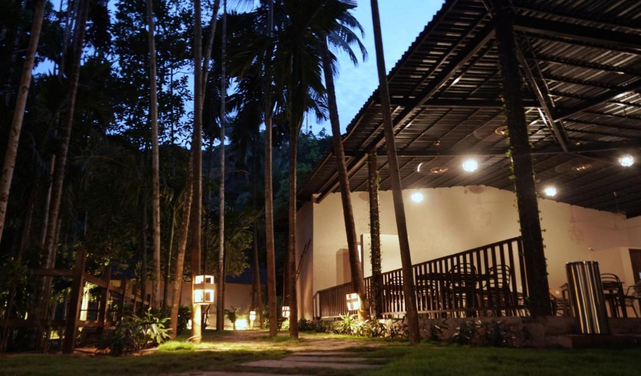 فندق Stone Wood Premier Gokarna جوكارنا المظهر الخارجي الصورة
