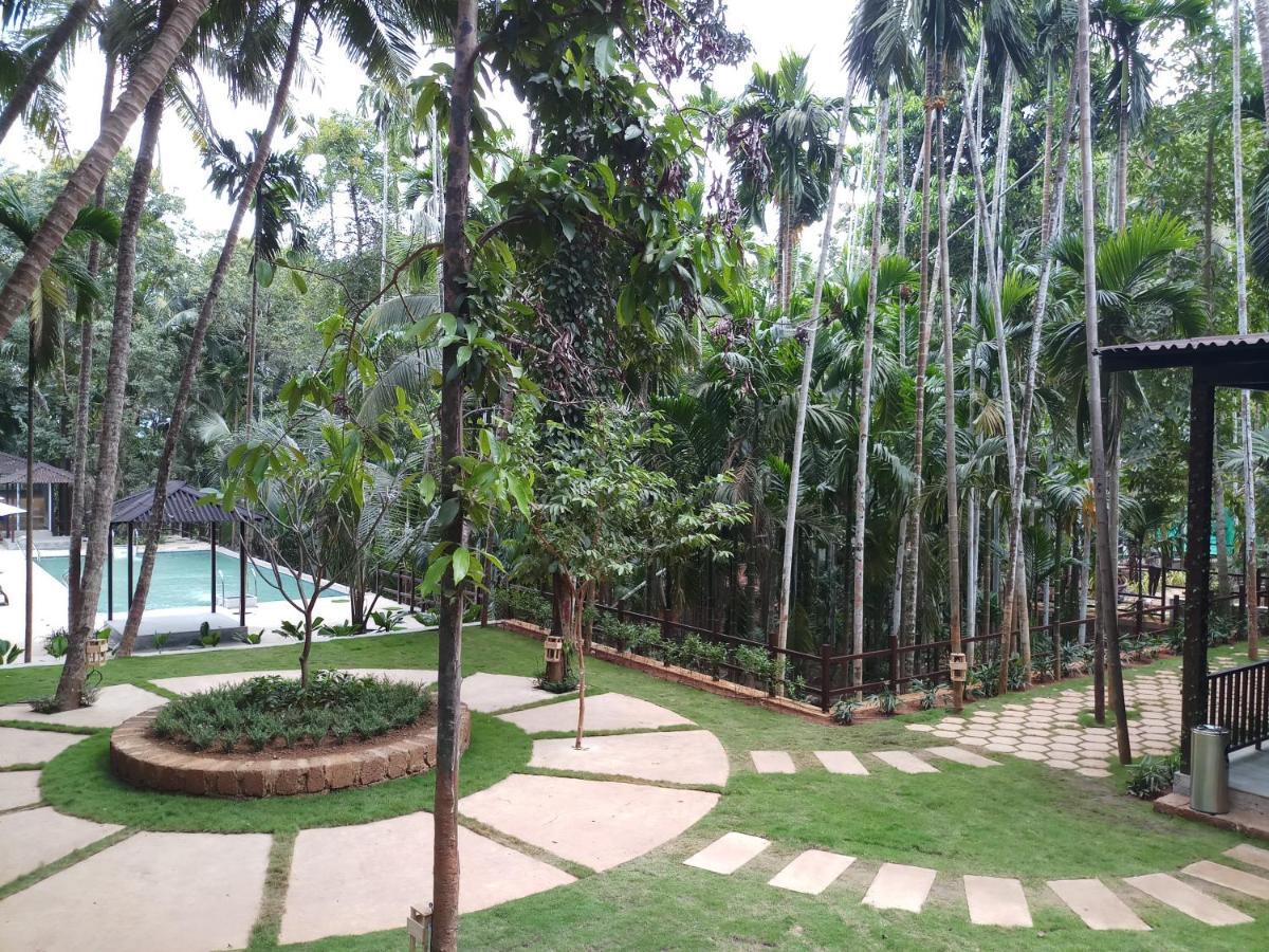 فندق Stone Wood Premier Gokarna جوكارنا المظهر الخارجي الصورة