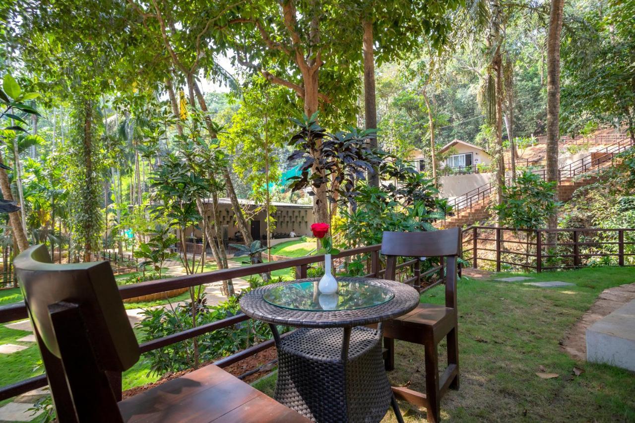فندق Stone Wood Premier Gokarna جوكارنا المظهر الخارجي الصورة